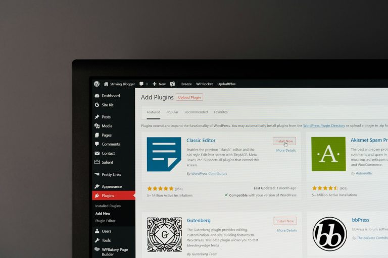 Оптимизация на скоростта на WordPress сайт - абстрактно изображение на плъгини.